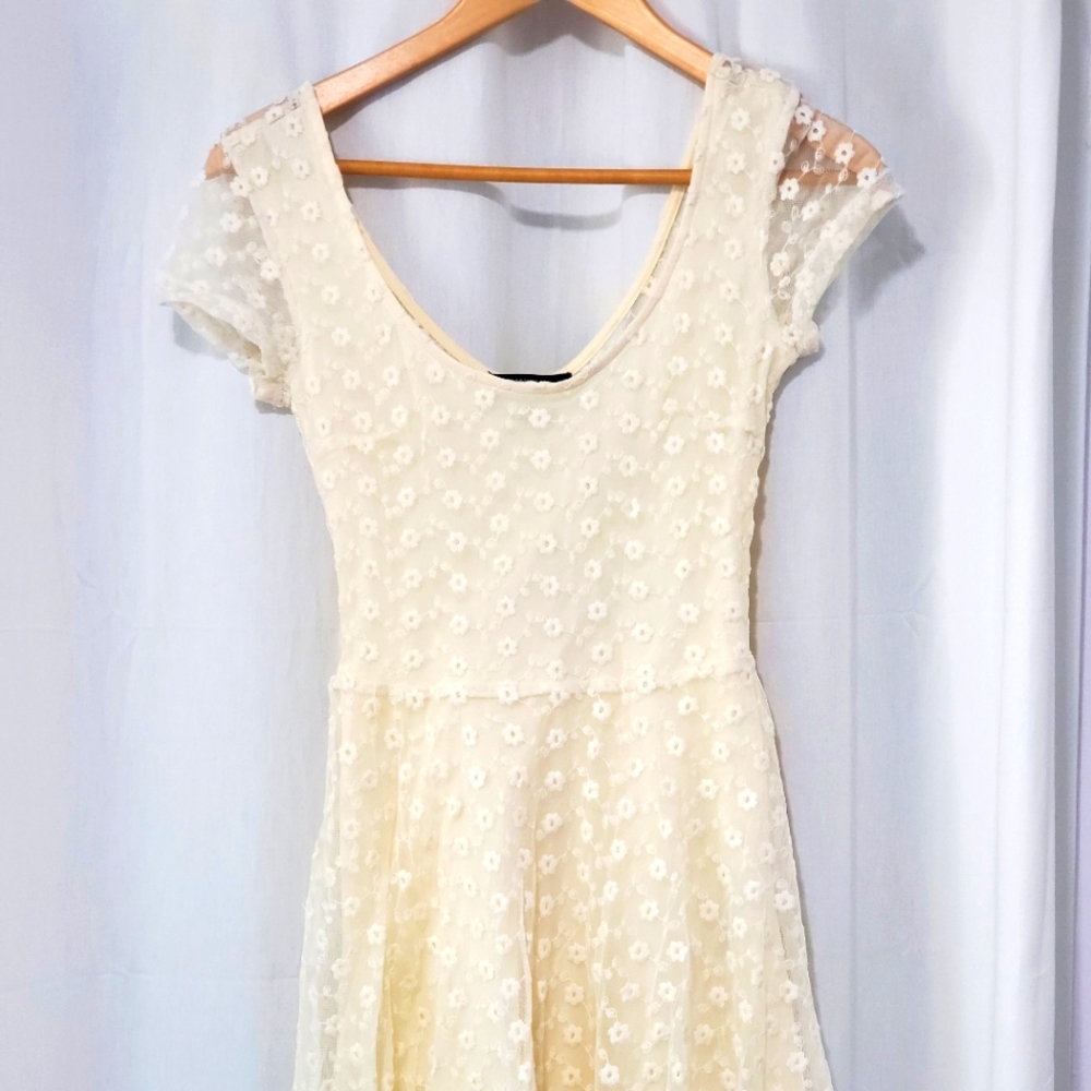 Dress cream lace sweet party dress